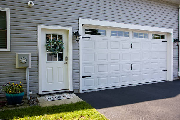 24/7 Emergency Garage Door Panel Replacement experts in Trophy Club, TX